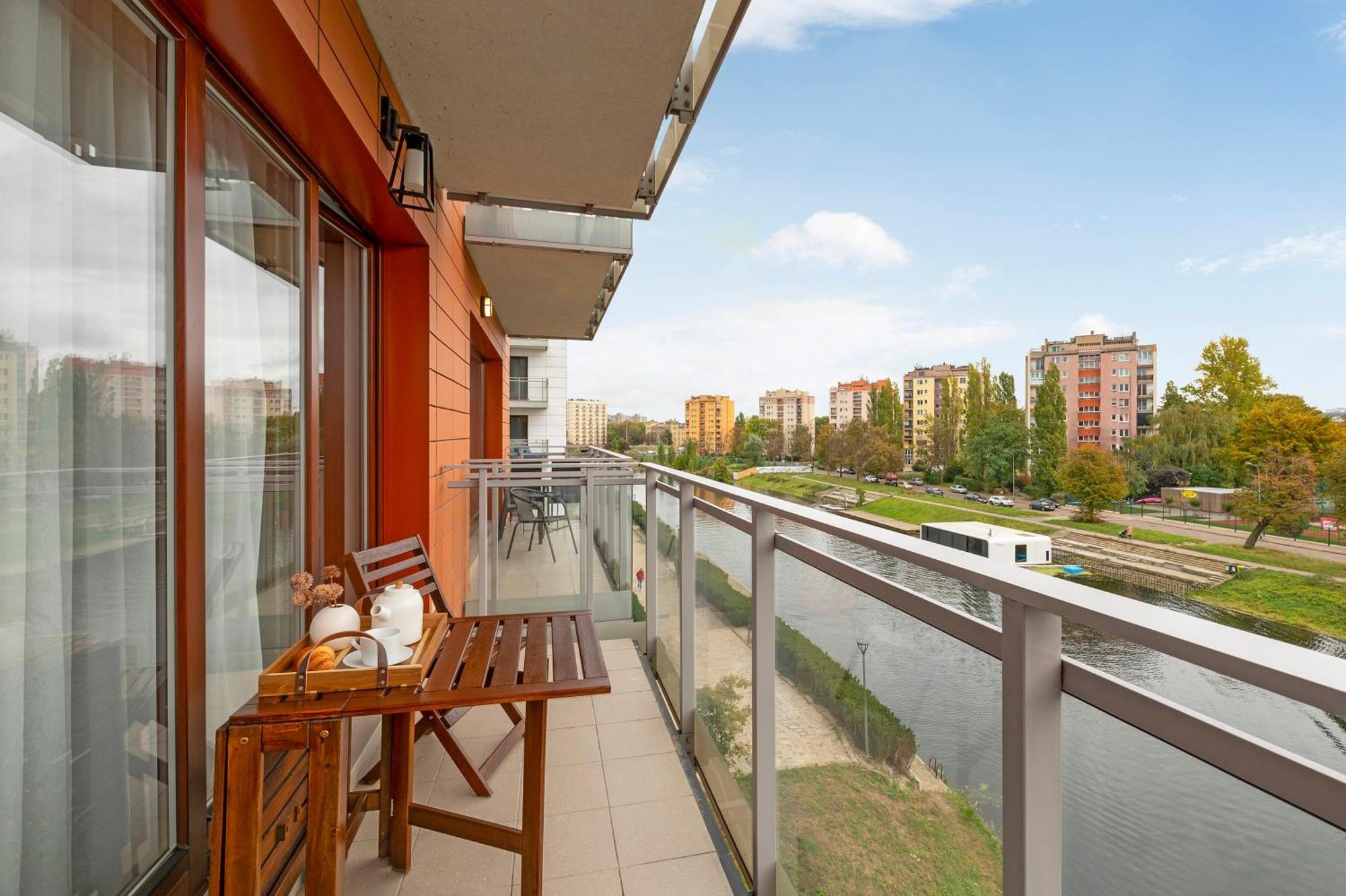 Aura - Riverside & Parking By Downtown Apartments Gdansk Room photo